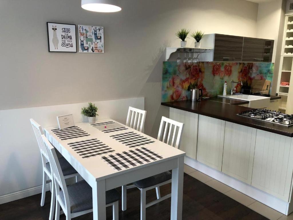 Apartamenty Plaza Slupca Bagian luar foto